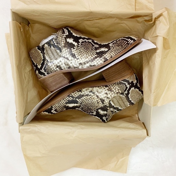 NIB Madewell Low Chelsea Boots In Snake Embossed Leather M3463 - Picture 8 of 8